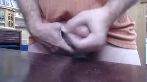 Snapshot of hardbuns chatting on 01-01-25, 07:10 Brad online show from 01-01-25, 07:10