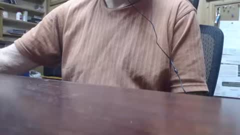 Snapshot of hardbuns chatting on 01-10-25, 01:52 Brad online show from 01-10-25, 01:52