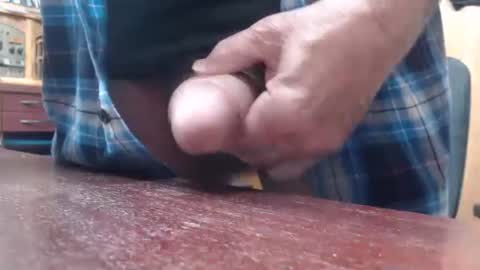 Snapshot of hardbuns chatting on 01-23-25, 08:25 Brad online show from 01-23-25, 08:25