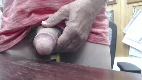 Snapshot of hardbuns chatting on 09-16-25, 01:23 Brad online show from 09-16-25, 01:23