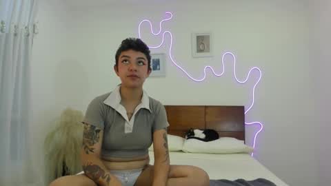 kade and demi independent models online show from 02-14-26, 11:12