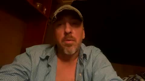 Snapshot of harddick4u3984 chatting on 11-23-25, 12:38 harddick4u3984 online show from 11-23-25, 12:38