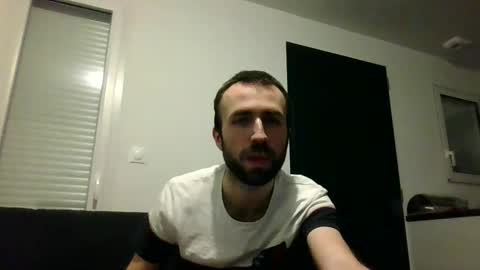 Mika online show from 02-13-25, 11:58