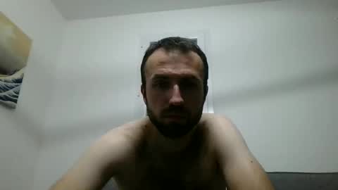 Mika online show from 04-17-26, 11:30