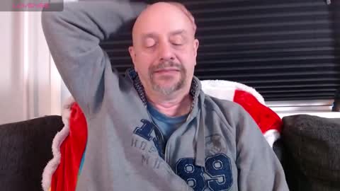 MrLazy online show from 01-04-25, 03:49