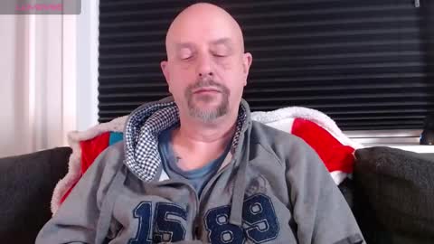 MrLazy online show from 01-04-25, 06:51