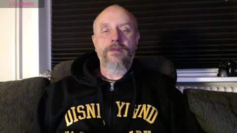 MrLazy online show from 09-30-25, 05:40