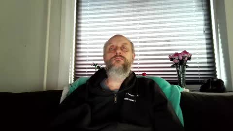 MrLazy online show from 03-28-26, 04:39