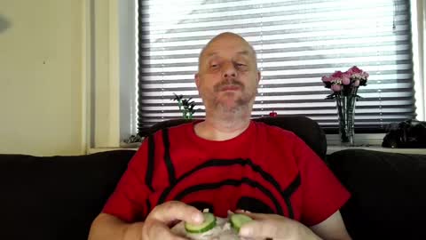 MrLazy online show from 05-26-26, 07:15
