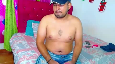 Snapshot of hardporngirl69 chatting on 01-10-25, 10:46 SARYS AND GEISON online show from 01-10-25, 10:46