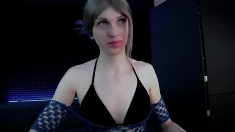 Snapshot of hardy_green chatting on 11-05-25, 04:23 Miss Hardy online show from 11-05-25, 04:23