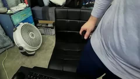 hardyhar702 online show from 11-16-25, 09:37