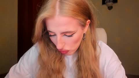 Snapshot of harley_kimm chatting on 09-22-25, 05:31 Julia online show from 09-22-25, 05:31