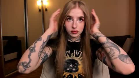 Julia online show from 04-02-26, 06:22