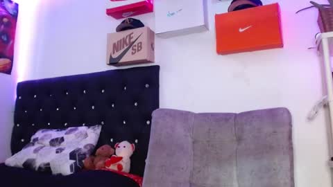 harley_quinnn111 online show from 02-13-25, 07:31