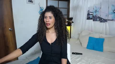 Snapshot of harley_quinns1 chatting on 01-21-25, 10:30 harley_quinns1 online show from 01-21-25, 10:30