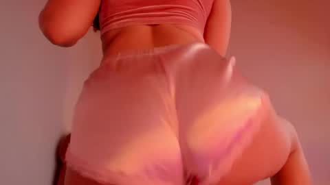 Snapshot of harley_red chatting on 12-29-24, 09:28 Annie online show from 12-29-24, 09:28