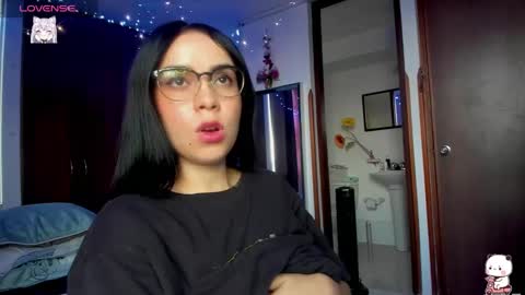 Snapshot of harleynapier chatting on 01-09-25, 10:41 Natii online show from 01-09-25, 10:41