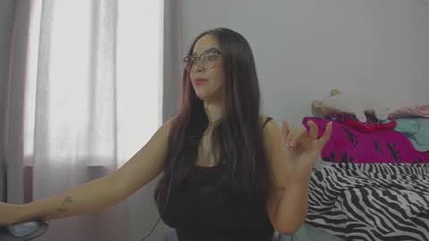 Snapshot of harleynapier chatting on 10-08-25, 08:17 Natii online show from 10-08-25, 08:17