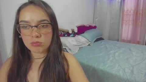 Snapshot of harleynapier chatting on 10-09-25, 10:30 Natii online show from 10-09-25, 10:30