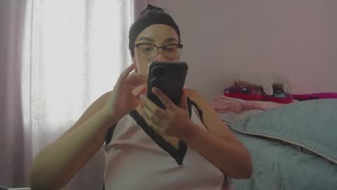 Snapshot of harleynapier chatting on 10-12-25, 04:39 Natii online show from 10-12-25, 04:39