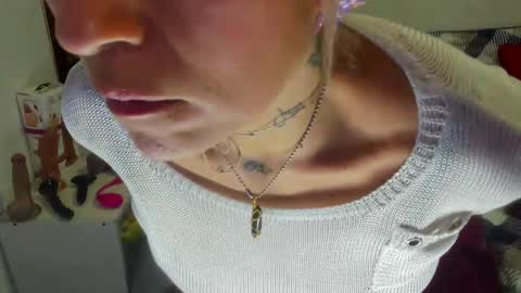 Snapshot of harly_queen77 chatting on 02-15-25, 01:05 Harly online show from 02-15-25, 01:05