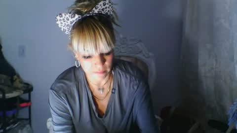 Snapshot of harly_queen77 chatting on 05-29-26, 04:21 Harly online show from 05-29-26, 04:21