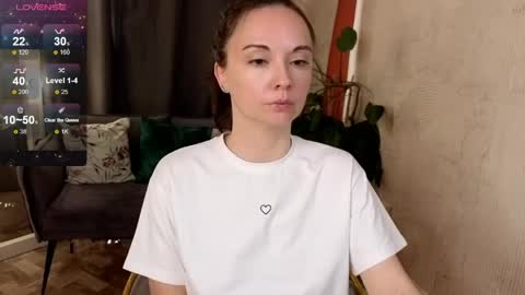 Snapshot of harmoni_love chatting on 05-14-26, 04:52 Alice online show from 05-14-26, 04:52