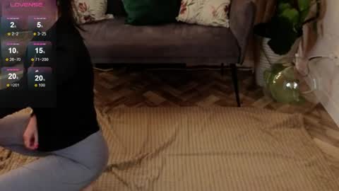 Snapshot of harmoni_love chatting on 05-21-26, 04:30 Alice online show from 05-21-26, 04:30