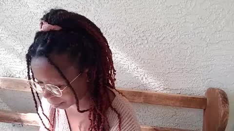 Snapshot of harmonie_marquise chatting on 12-13-24, 04:38 Harmonie Marquise online show from 12-13-24, 04:38