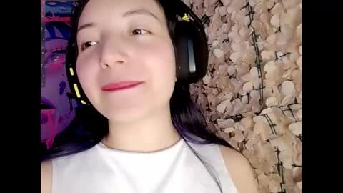 Snapshot of harmonys_couple_ chatting on 10-20-25, 08:31 Harmonys World online show from 10-20-25, 08:31