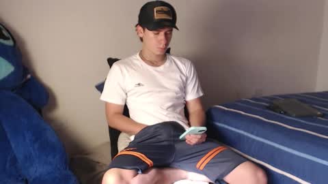 Snapshot of harry_brown2324 chatting on 10-26-25, 12:44 Sebastian online show from 10-26-25, 12:44