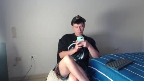 Snapshot of harry_brown2324 chatting on 11-17-25, 12:44 Sebastian online show from 11-17-25, 12:44