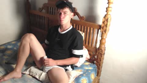 Snapshot of harry_brown2324 chatting on 01-12-26, 02:44 Sebastian online show from 01-12-26, 02:44