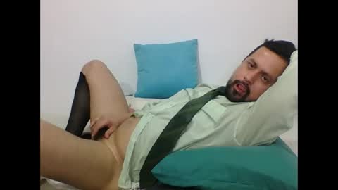 Snapshot of harry_goldenmillerx10fun chatting on 12-11-24, 09:23 Harry online show from 12-11-24, 09:23