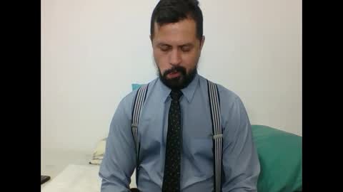 Snapshot of harry_goldenmillerx10fun chatting on 01-15-25, 07:12 Harry online show from 01-15-25, 07:12