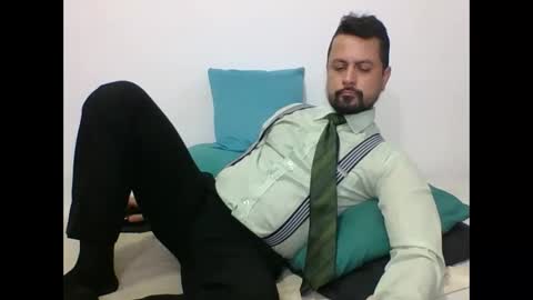 Snapshot of harry_goldenmillerx10fun chatting on 11-21-25, 08:40 Harry online show from 11-21-25, 08:40