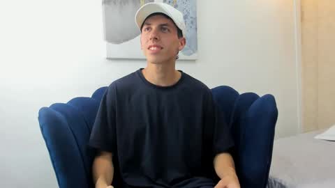   H  K   online show from 10-02-25, 08:27