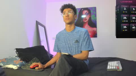 Snapshot of harrytwink18 chatting on 03-10-25, 02:16 HARRY online show from 03-10-25, 02:16