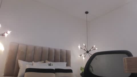 Harry Jones online show from 12-17-24, 05:26