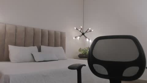 Harry Jones online show from 01-17-25, 05:41