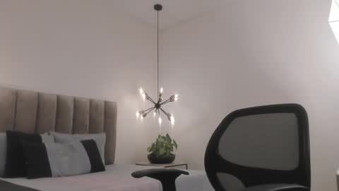 Harry Jones online show from 02-16-25, 05:48