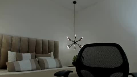 Harry Jones online show from 02-27-25, 05:26