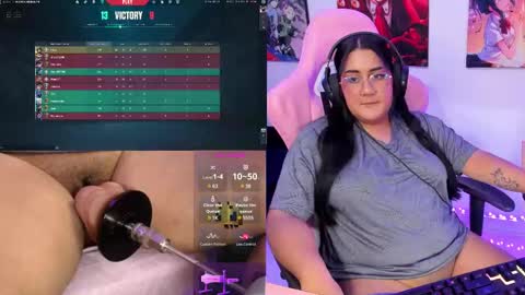 Snapshot of haruu2 chatting on 03-05-25, 10:21 karen online show from 03-05-25, 10:21