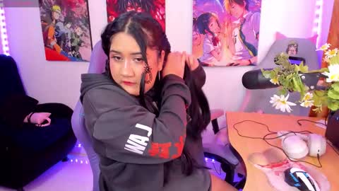 Snapshot of haruu2 chatting on 09-21-25, 03:35 karen online show from 09-21-25, 03:35