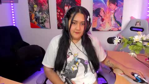 Snapshot of haruu2 chatting on 11-02-25, 08:22 karen online show from 11-02-25, 08:22