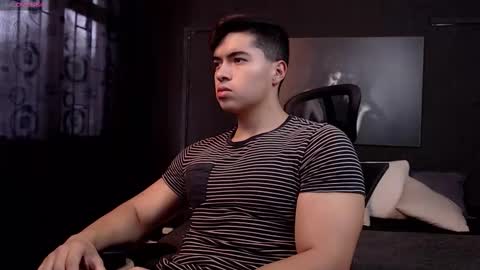 Snapshot of hat_guy01 chatting on 03-04-26, 08:26 hat_guy01 online show from 03-04-26, 08:26