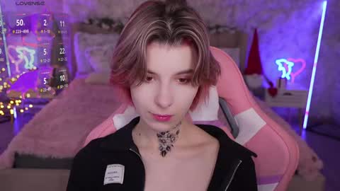 haylaamber online show from 12-17-24, 07:18