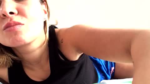 Snapshot of hayle_emmie chatting on 10-17-25, 12:08 Hayle online show from 10-17-25, 12:08