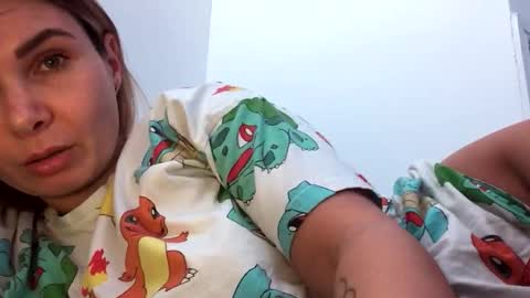 Snapshot of hayle_emmie chatting on 10-23-25, 11:14 Hayle online show from 10-23-25, 11:14